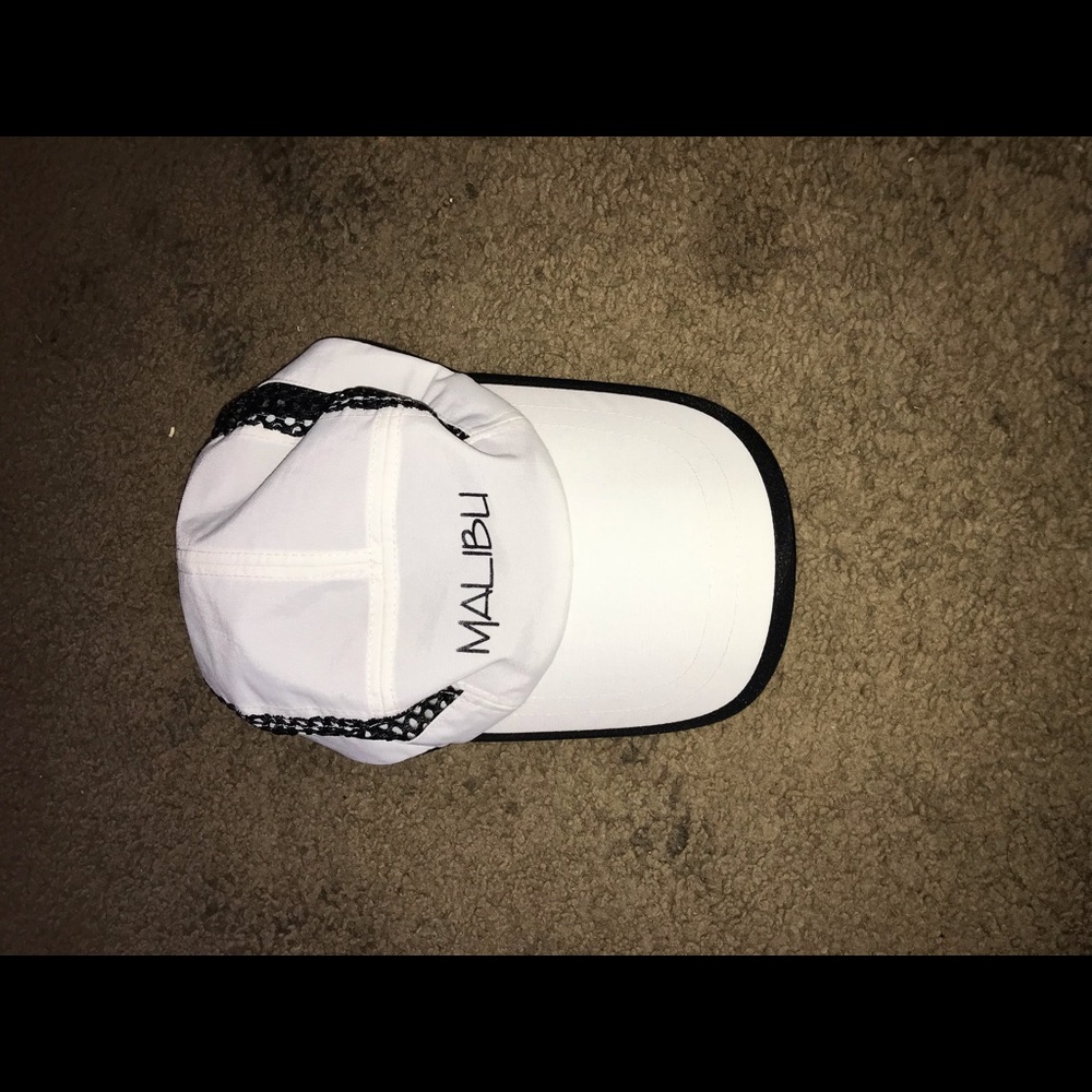 Hat - Picture 2 of 4